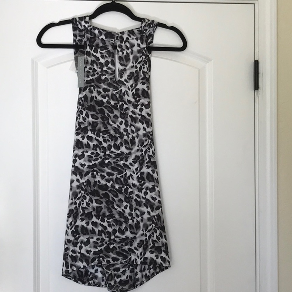 Violet & Claire Sleeveless Blouse size L